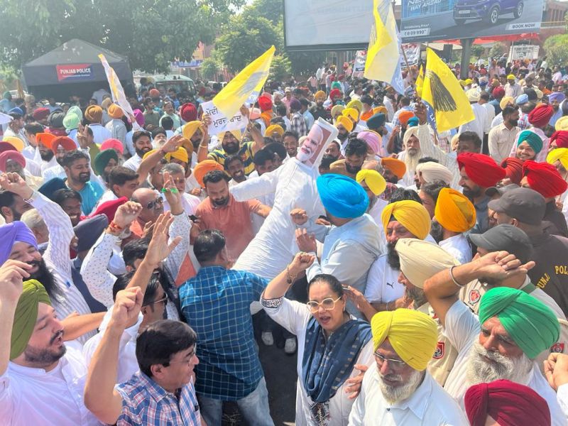 Punjab's AAP Ministers, MLAs & Workers Staged Protest against Sanjay Singh's Arrest