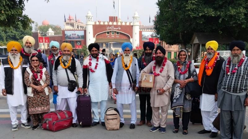 Gurpurab 2023 Celebrations: 3,000 Sikh Pilgrims Reached Pakistan via Wagah Border. Received Warm Welcome, Picture credit goes to Babar Jalandhari. 
