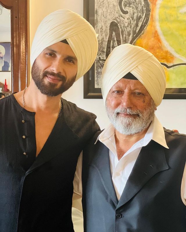 Bollywood Actor Shahid Kapoor dropped photos on social media wearing a turban with his father Pankaj Kapur at a family wedding. He wrote, "Dad always says ghar pe Shaadi hogi to pag paega na." 
