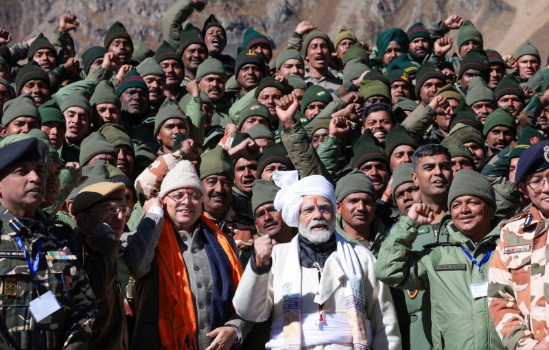 PM Modi Encounters Uttarakhand's Army Personnel During Official Visit