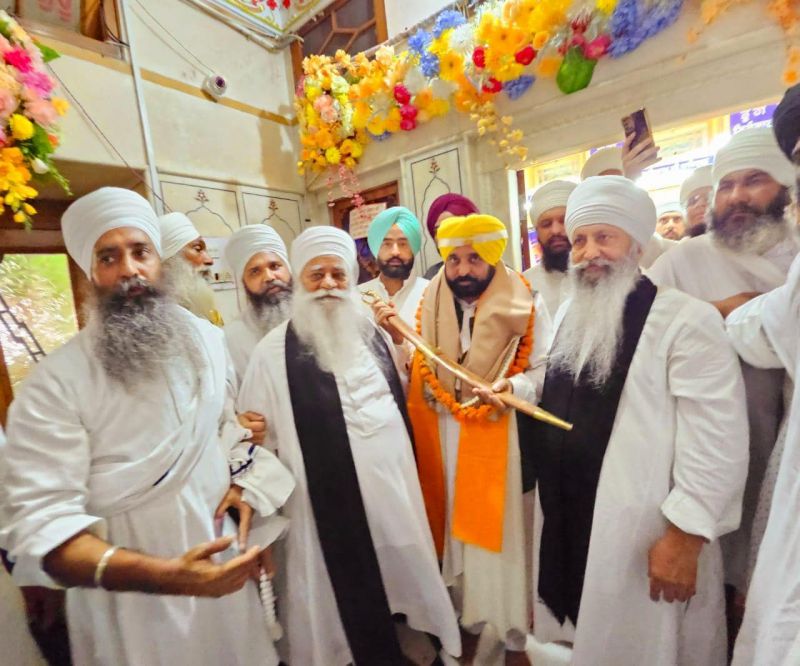 Punjab CM Bhagwant Singh Mann Pays Obeisance at Gurudwara Nanaksar, Jagroan