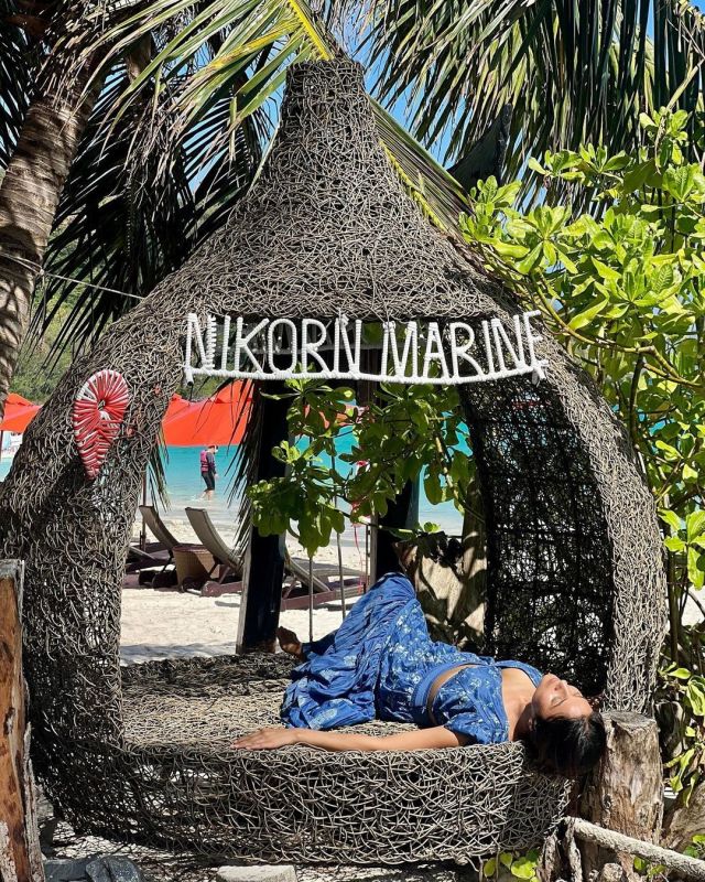 Vacation: Shehnaaz Kaur Gill's Beach Moments are So Delightful!
