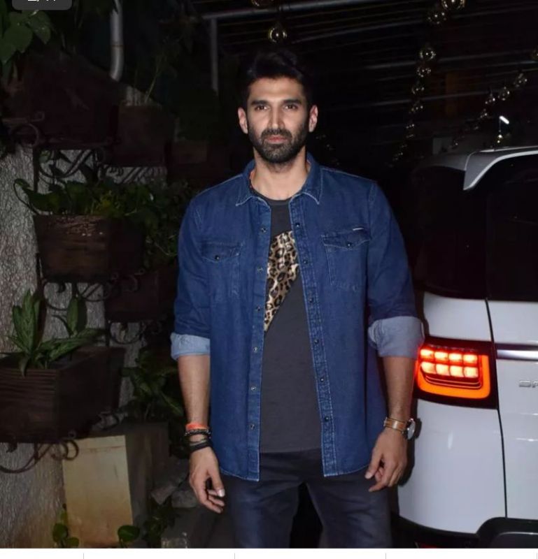 Bollywood Celebrities Grace 'Malang' Special Screening