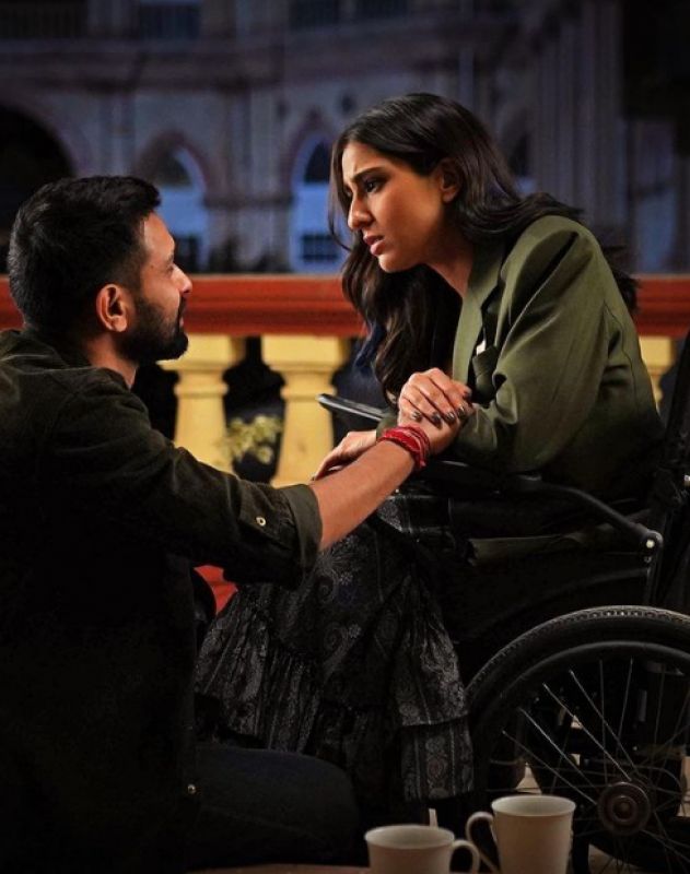 Various Moods of Sara Ali Khan's Character 'Meesha' from Gaslight 