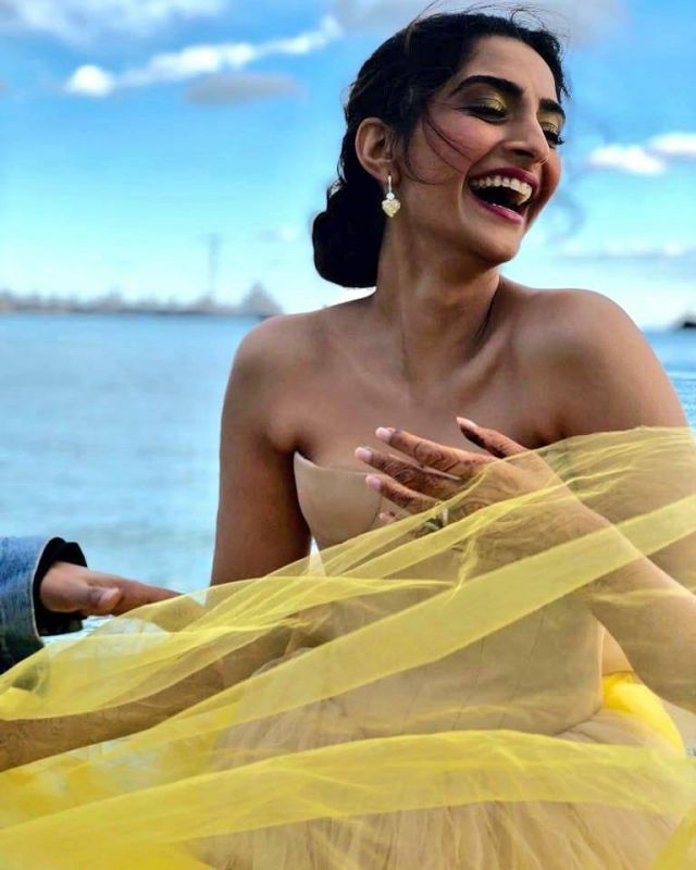 Day 2 Sonamkapoor is ready for Cannes film festival 2018