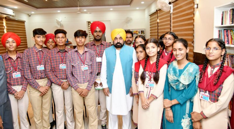 CM Bhagwant Mann Inaugurates 12 Modern Libraries, Enriching Students with Contemporary Amenities. Punjab Government Delivers 12 State-of-the-Art Libraries, Enabling Enhanced Access to Modern Facilities for the Public. 
