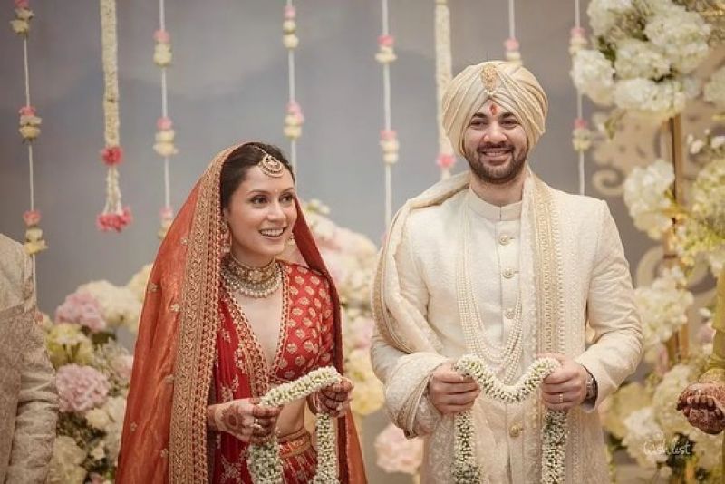 Karan Deol, Drisha Acharya Ties the knot in an intimate ceremony