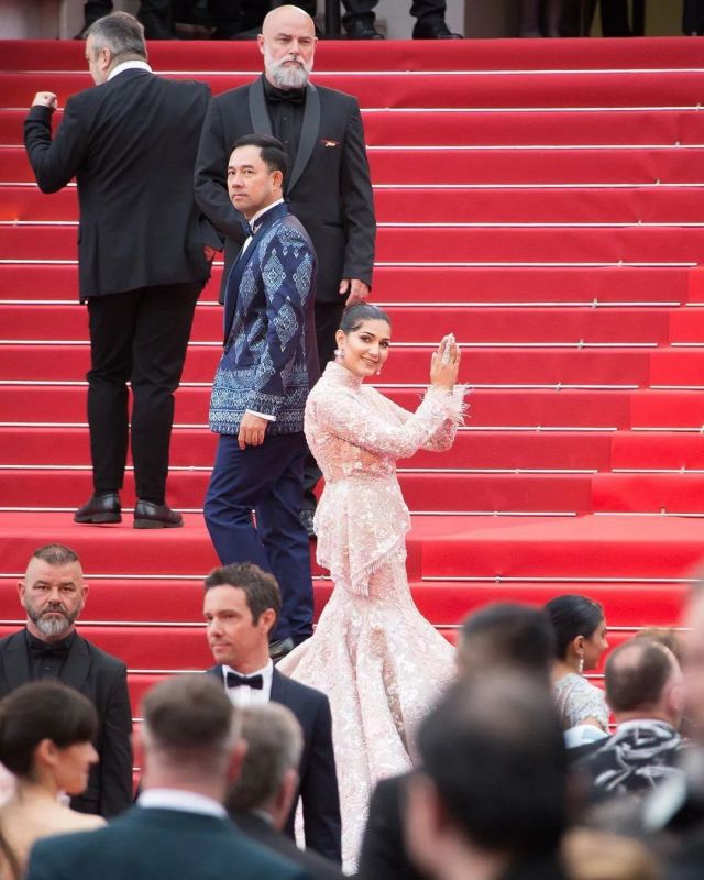 Haryanvi Star Sapna Choudhary Makes her Debut at Cannes 2023 Red Carpet