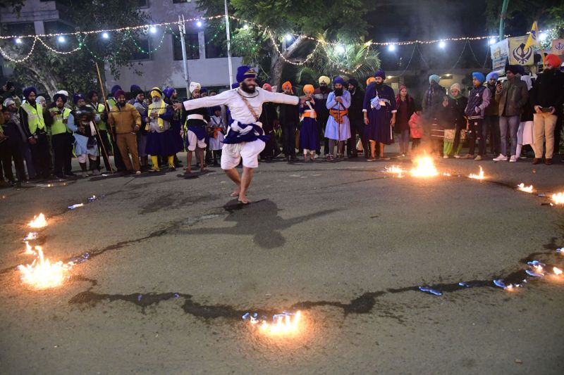 Gatka at chandigarh nagar kirtan 