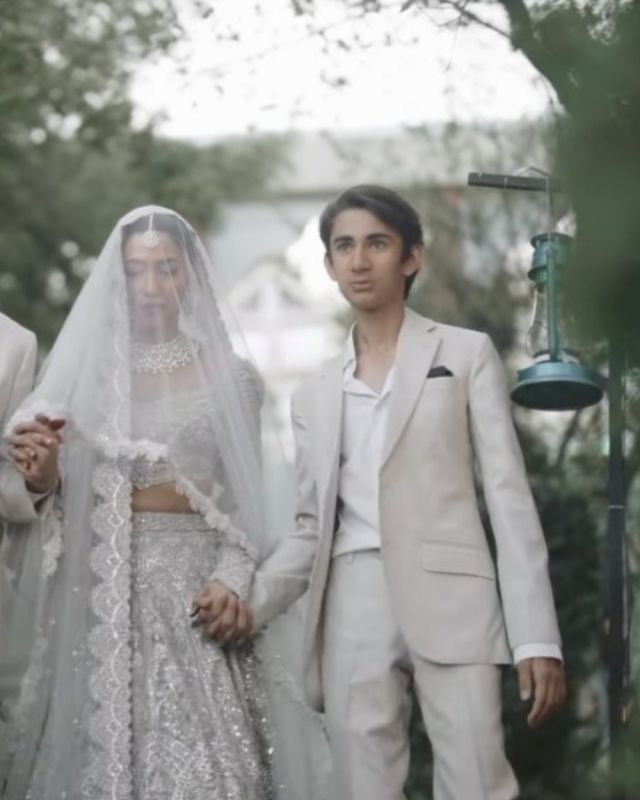Heartwarming Moment: Mahira Khan's Son Escorts Her Down the Aisle on Her D-Day
