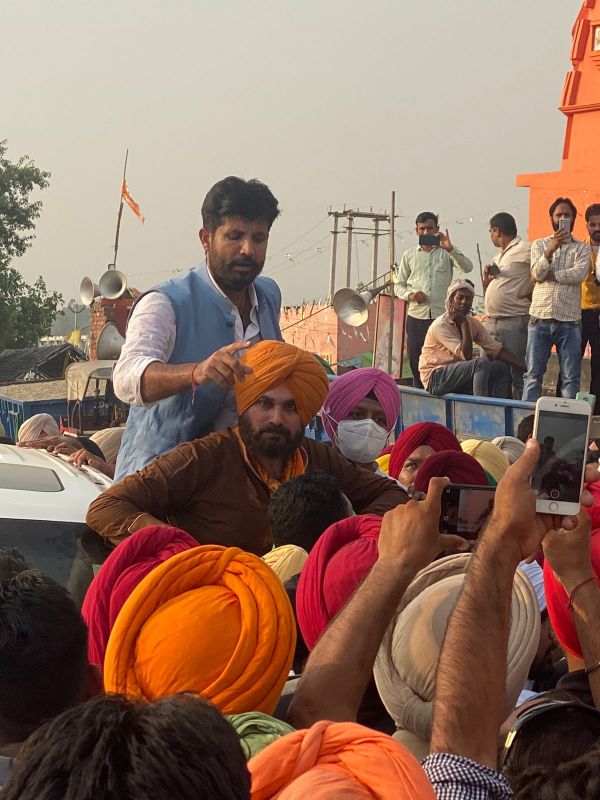 Police have detained all MLA and ministers at Haryana/UP Border