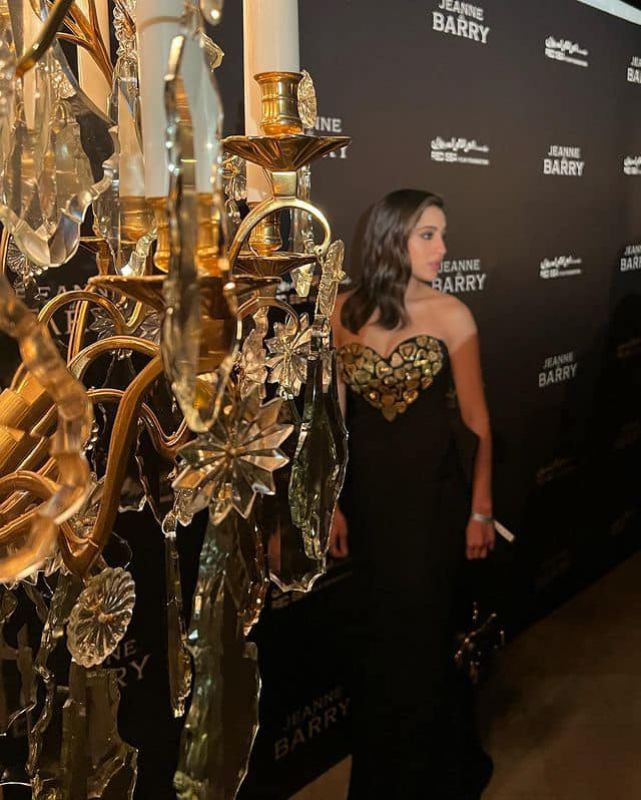 Sara Ali Khan looks too hot to handle in Black Dress at Cannes 