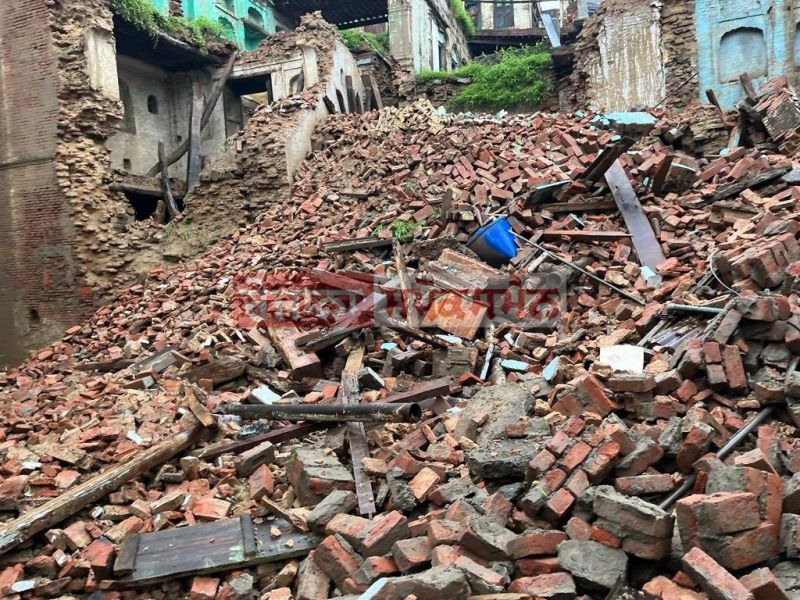 Amritsar: 200-Year-Old Palace Built During Maharaja Ranjit Singh's Reign Collapses in heavy Rain
