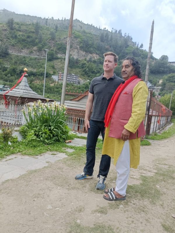 Bollywood Actress Preity Zinta & Hubby Gene Goodenough Pays Obeisance at Hatkoti temple in Himachal Pradesh during IPL 
