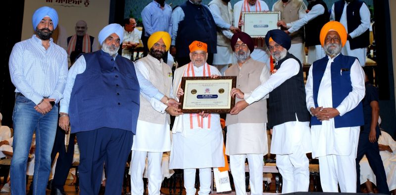 Home Minister Amit Shah Honored by Delhi Sikh Gurdwara Parbandhak Committee at Special Event