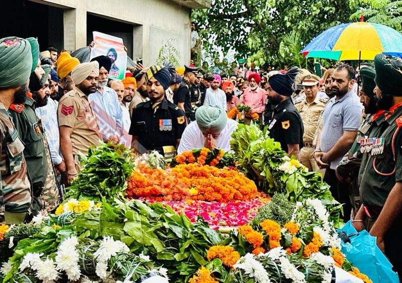 Cabinet Minister Chetan Singh Jouramajra Paid Tribute to Anantnag Martyr Pardeep Singh
