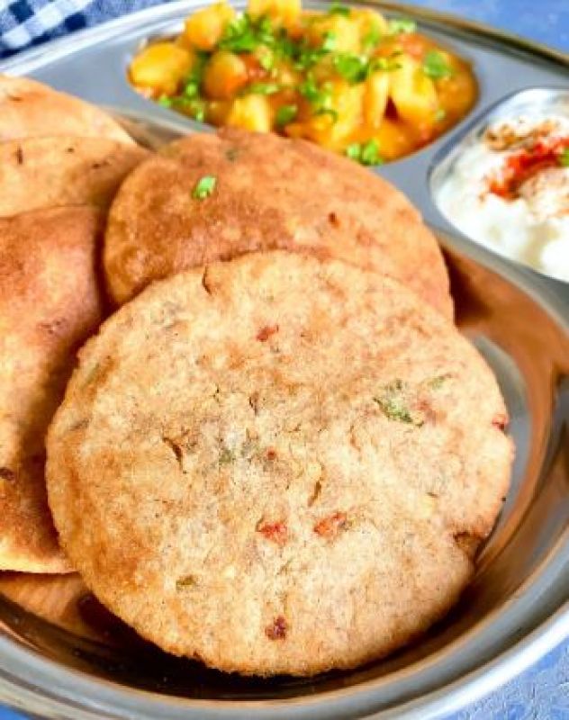 Singhare ke atte ki puri
