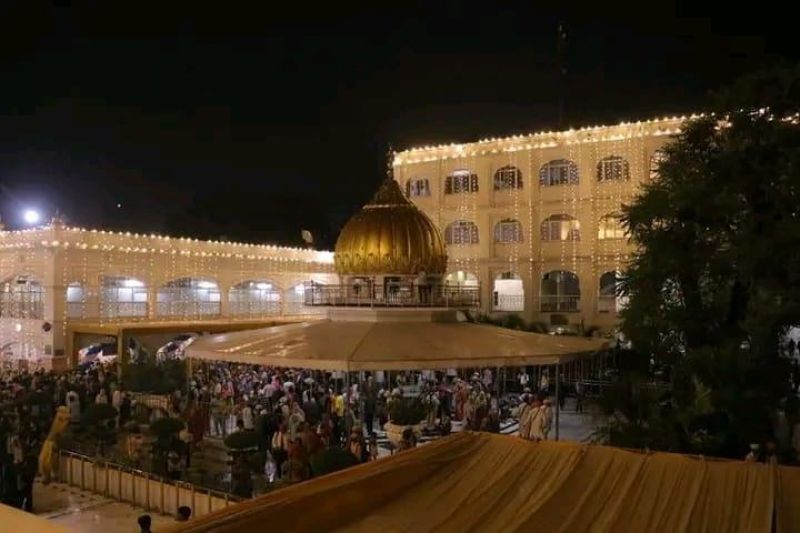 Gurdwara Bangla Sahib Shines with Splendor for Prakash Purab Celebration of Sri Guru Har Krishan Sahib Ji
