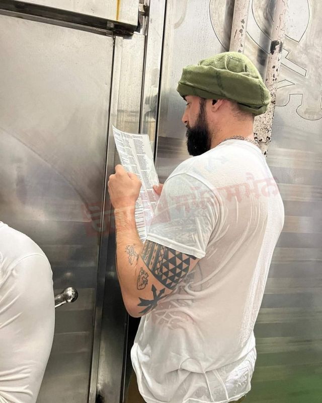 Foreign Devotees Recite Japji Sahib at Gurdwara Baoli Sahib Goindwal