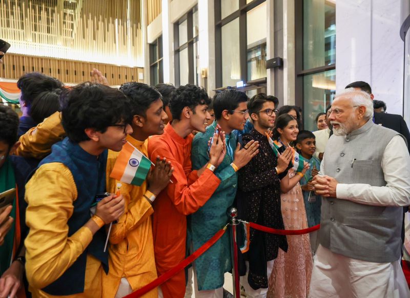 Indian Community in Dubai Extends Heartfelt Welcome to PM Narendra Modi, See Here 