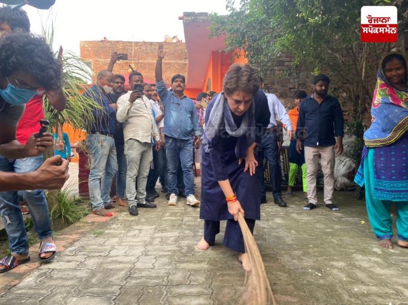 Congress general secretary Priyanka Gandhi sweeps a Dalit slum in Indira Nagar, Lucknow