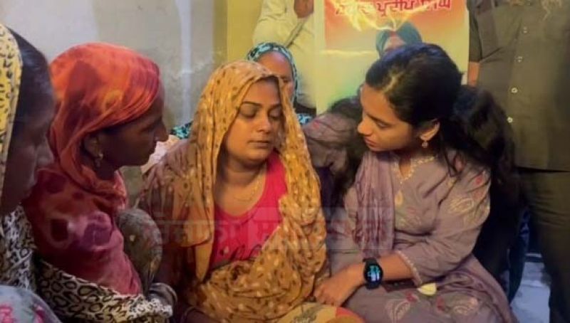 Patiala DC Sakshi Sawhney Extended Condolences to Anantnag Martyr Pardeep Singh's Family