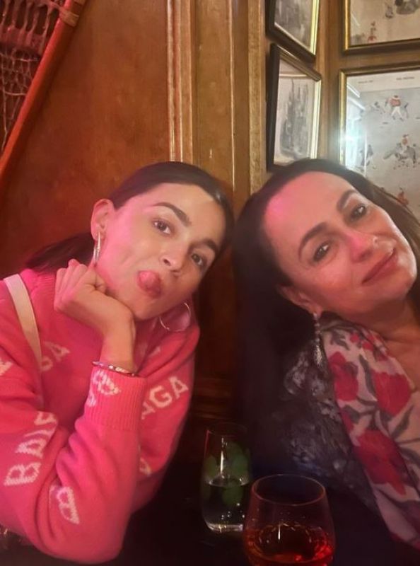 Alia Bhatt Turned 30, Check out Pics from her B'day Bash 