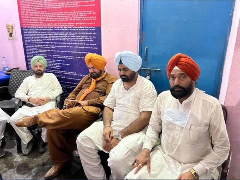 Police have detained all MLA and ministers at Haryana/UP Border