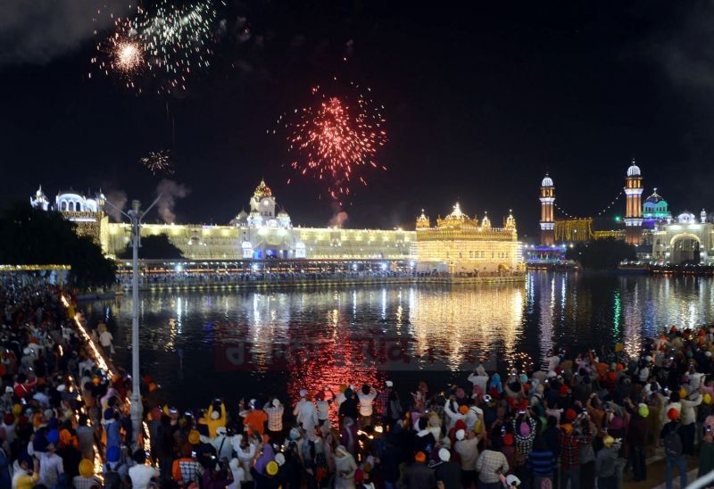 Fireworks Illuminate Golden Temple in Reverence of Sri Guru Nanak Dev Ji's Birth Anniversary