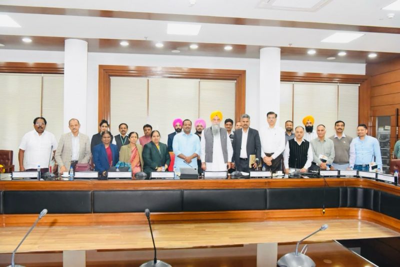 Karnataka Vidhan Sabha Speaker Leads Delegation in Meeting with Speaker Kultar Singh Sandhwan