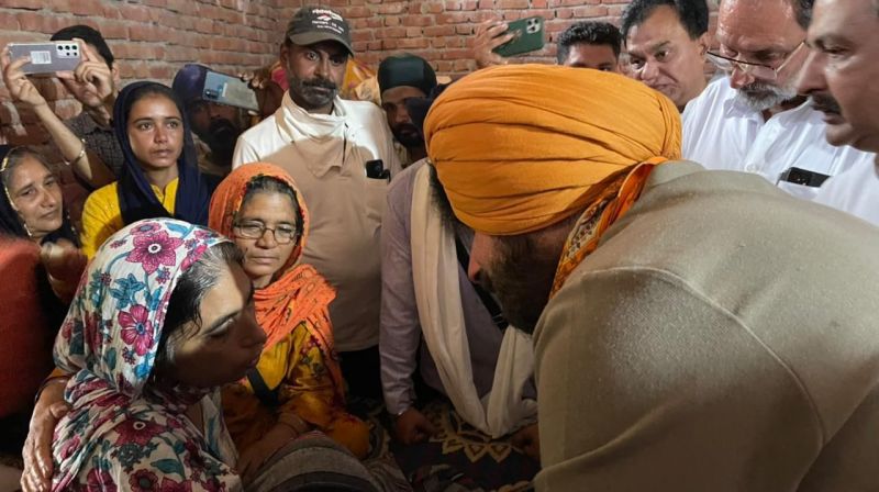 Navjot Singh Sidhu, With Family of Lovepreet Singh 