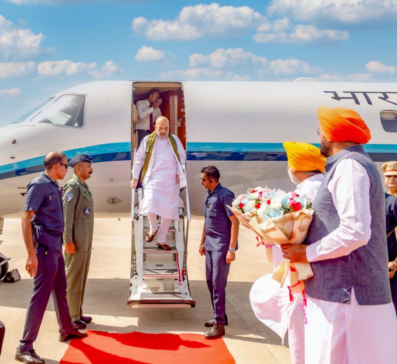 HM Amit Shah Received Warm Welcome by Minister Harpal Cheema & Kuldeep Dhaliwal in Amritsar