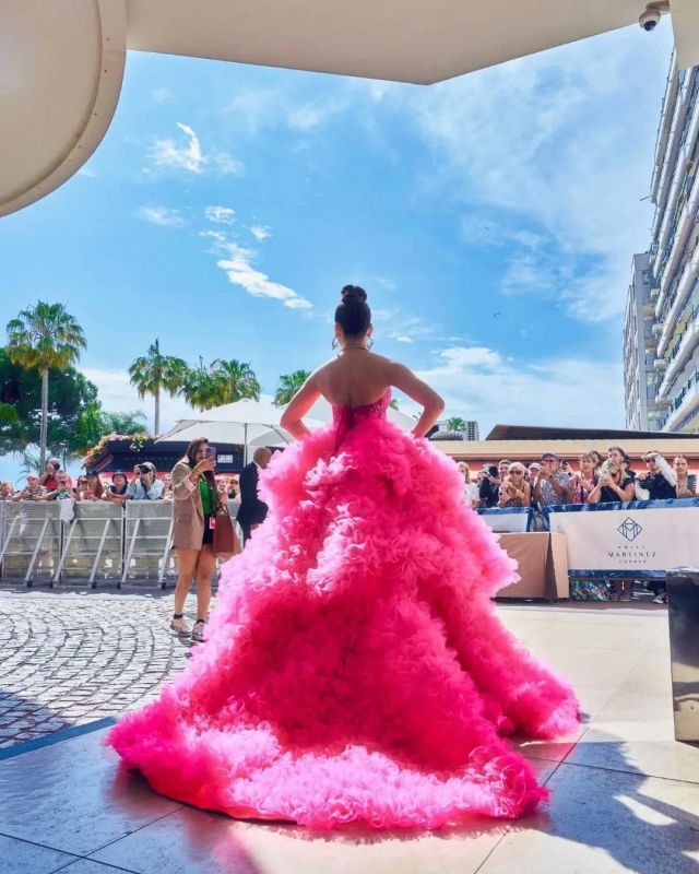 B-Town Star Urvashi Rautela Wears Pop Pink Gown with Crocodile Necklace at Cannes 2023
