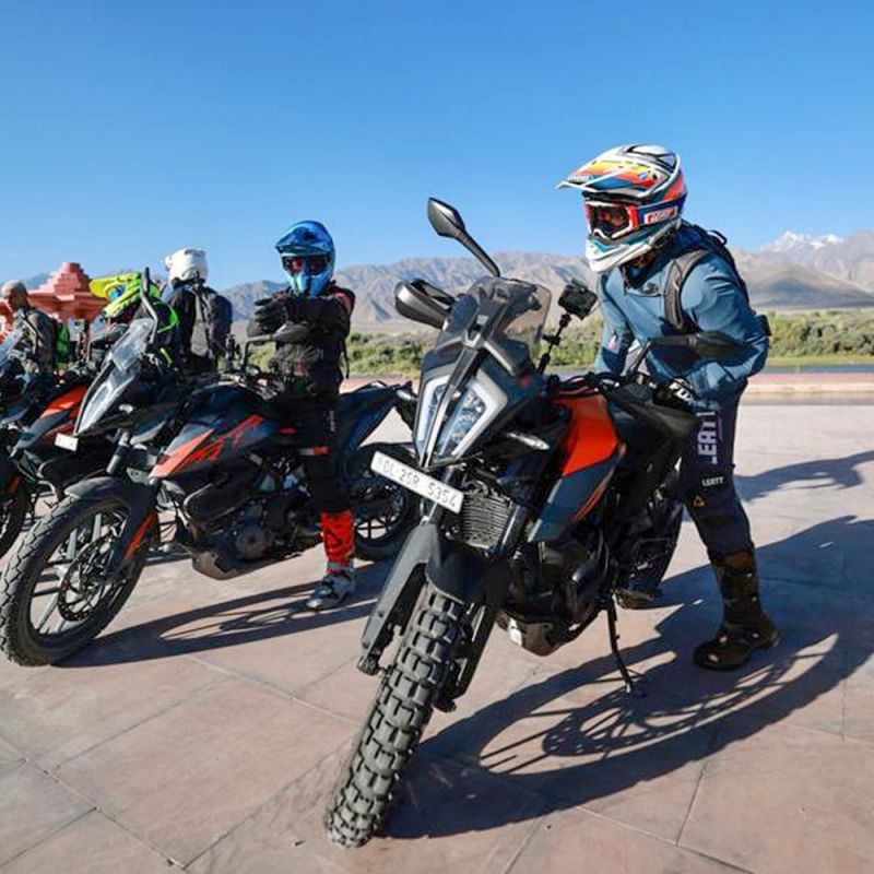 Congress MP Rahul Gandhi reached Pangong Lake in Leh Ladakh on bike, Dropped Pics
