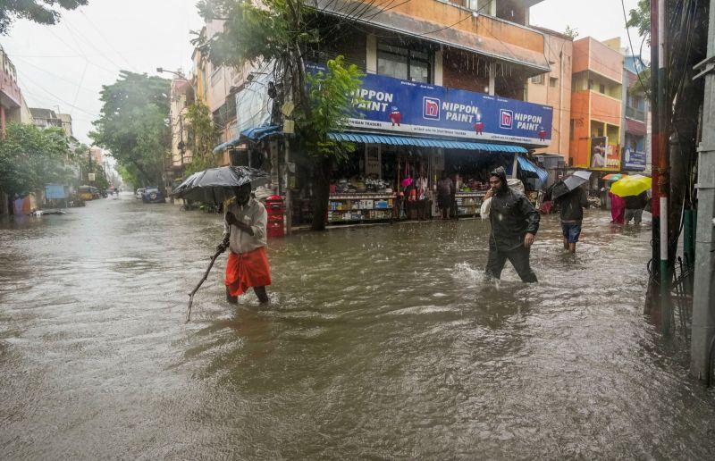 Cyclone 'Michaung' Unleashes Havoc in Chennai, Heavy Rains Disrupt Common Life