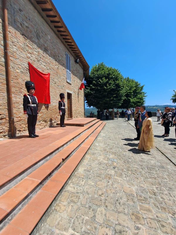 United in remembrance, the Ambassador and Mayor solemnly inaugurated the Yashwant Gharge Memorial in Monotone as an enduring tribute to the gallant Indian soldiers who made the ultimate sacrifice in Italy.
