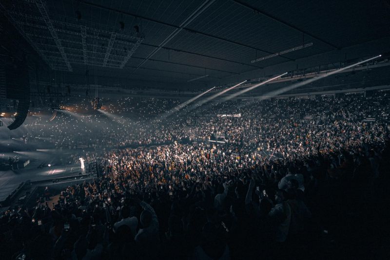 Diljit Dosanjh Mesmerizes Melbourne Audience, Winning Hearts with Outstanding Performance