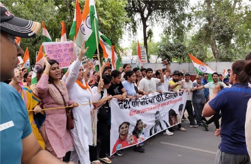 Large No of People Reaches India Gate to Support the Protesting Wrestlers
