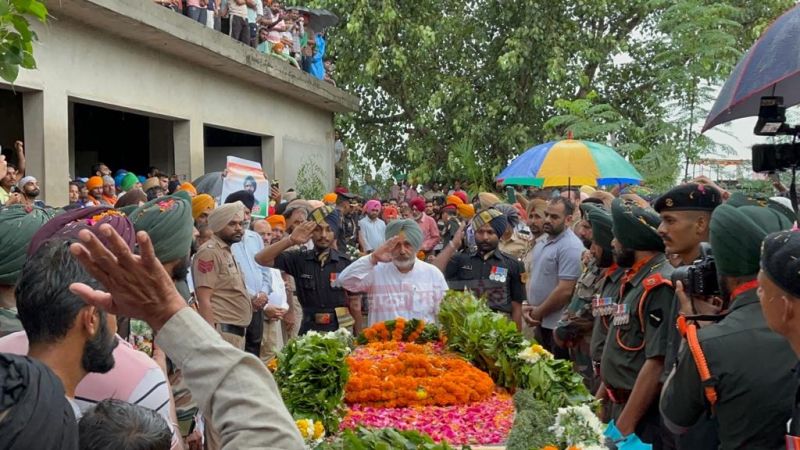 Cabinet Minister Chetan Singh Jouramajra Paid Tribute to Anantnag Martyr Pardeep Singh