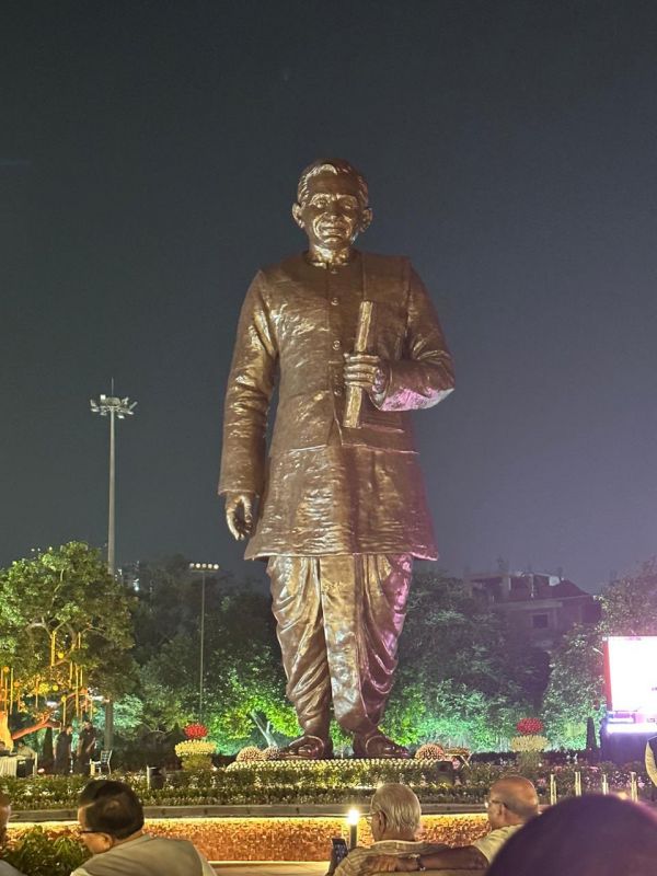 PM Modi Inaugurates 72-feet Statue of Pandit Deendayal Upadhyaya in New Delhi on the occasion of his 107th birth anniversary.
