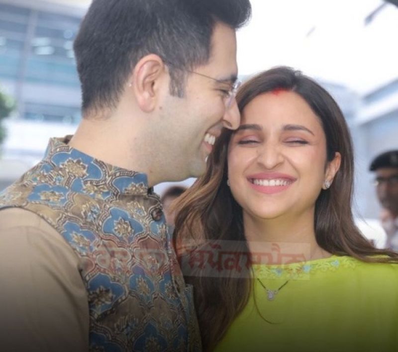 Newlyweds Parineeti Chopra & Raghav Chadha Arrive in Delhi After Marriage