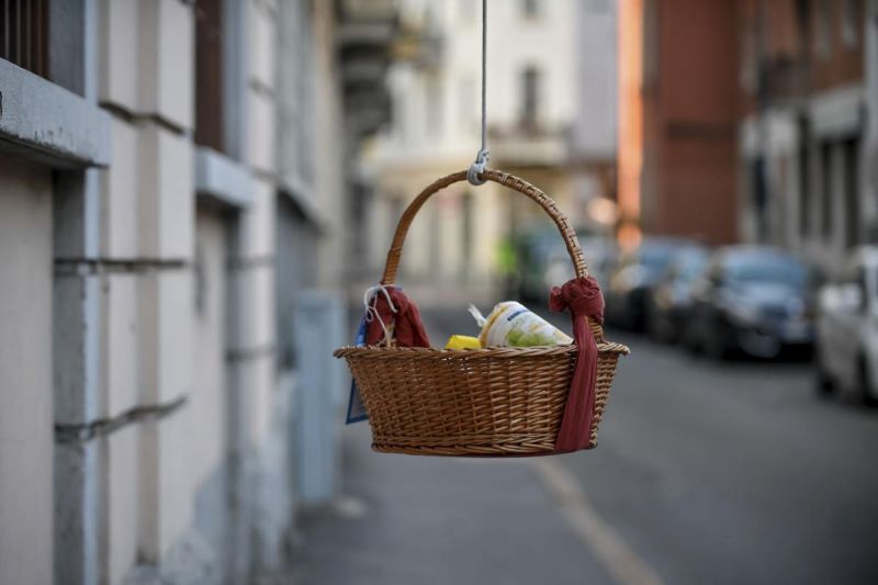 Naples’ Humanitarian Work of ‘Supportive Basket’ For Homeless