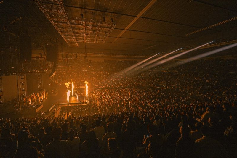 Diljit Dosanjh Mesmerizes Melbourne Audience, Winning Hearts with Outstanding Performance