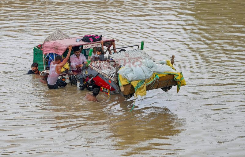 Flood situation in Delhi deteriorates as water level in Yamuna Reaches heights