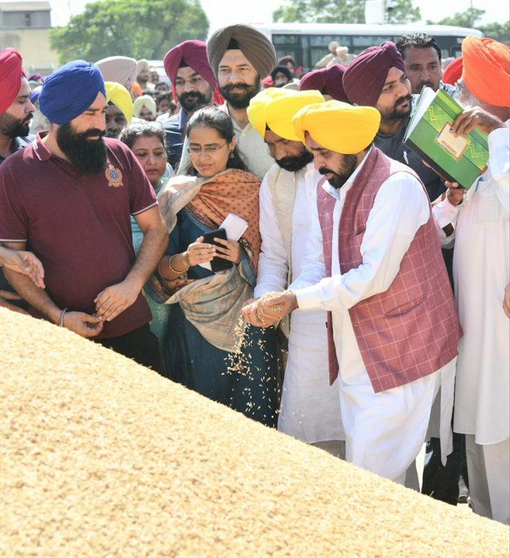 Punjab CM CM Bhagwant Mann Reviewed Purchase of Paddy Crop at Grain Market of Sri Chamkaur Sahib. The CM also interacted with farmers.
