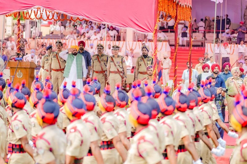 Punjab Chief Minister Bhagwant Mann Graces Passing Out Parade of 2999 Trained Constables, Spectacular Images Captured during the Event
