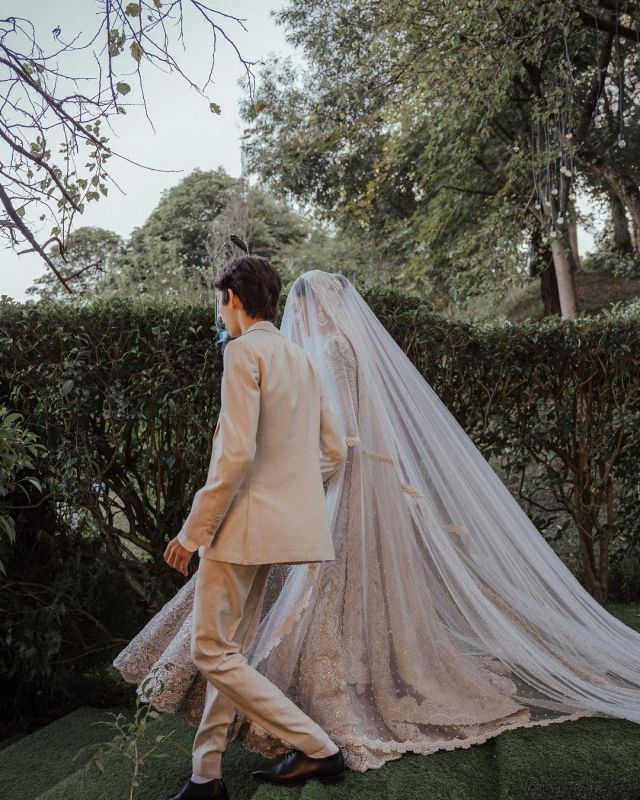 Heartwarming Moment: Mahira Khan's Son Escorts Her Down the Aisle on Her D-Day