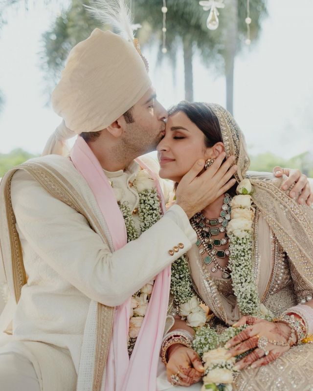 Capturing Love & Elegance: Stunning Moments from Parineeti Chopra & Raghav Chadha's Wedding
