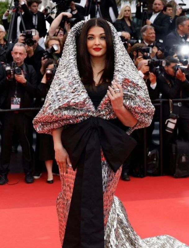 Bollywood Star Aishwarya Rai Bachchan wears Silver Hood Outfit at Cannes 2023