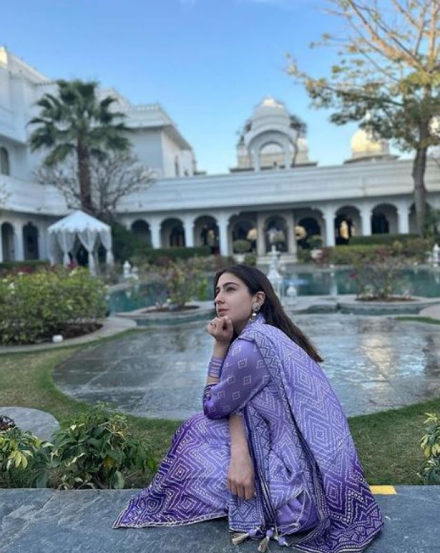 No one can replace Sara Ali Khan's Simplicity